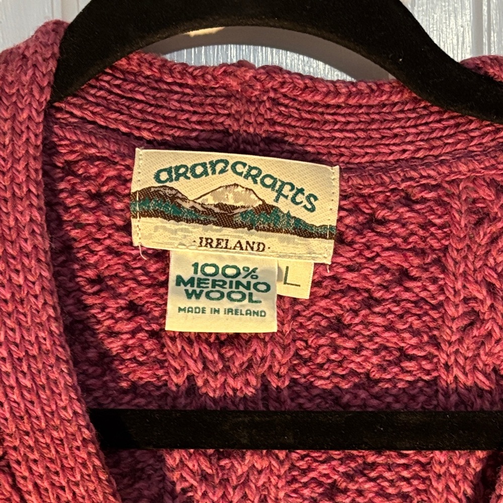 Aran Crafts Ireland 100% Merino wool Women's dark pink Cable Knit Cardigan - Picture 5 of 8